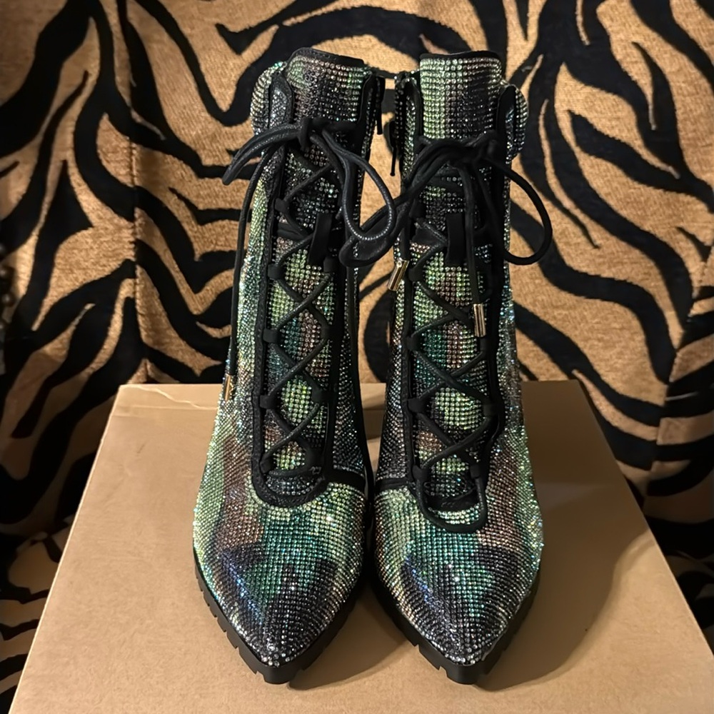 Steve Madden 
Camouflage Size 8